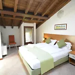 アパートホテル Residenza Corte Casara 4*