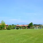 Residenza Corte Casara アパートホテル 4*