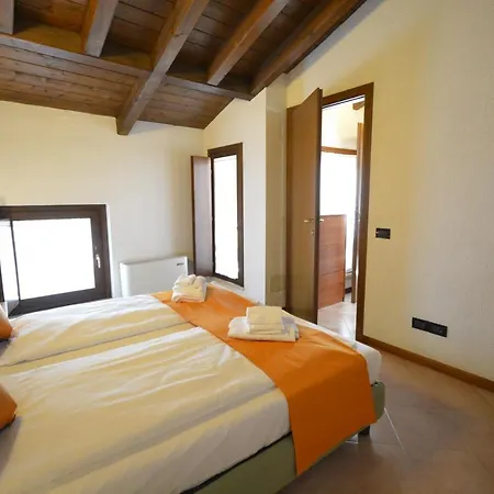 Residenza Corte Casara מלון דירות לאזיסה